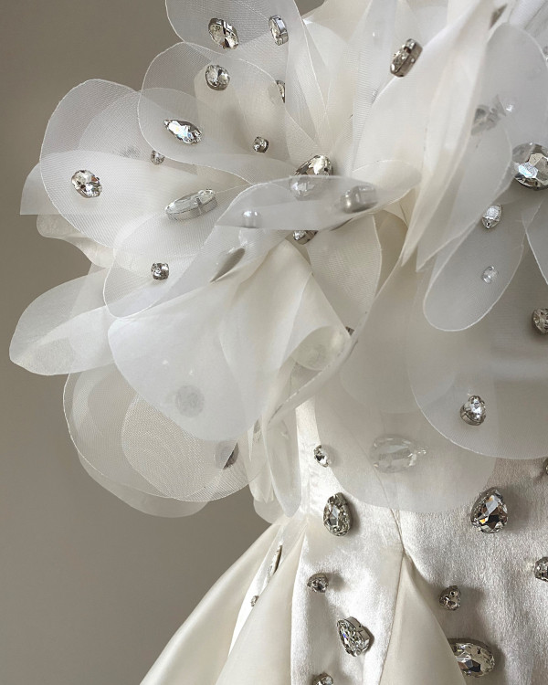 Мы знаем, где найти идеальное мини-платье для