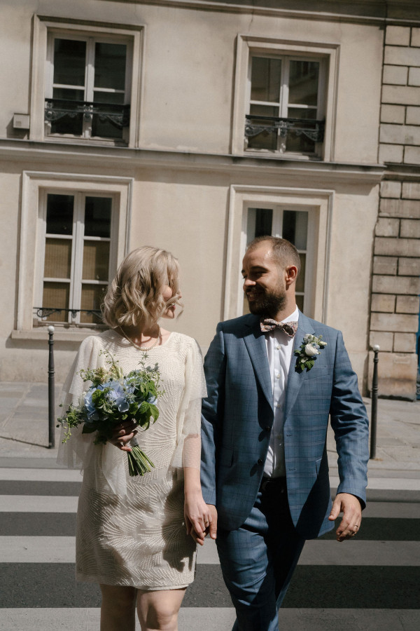 Париж, желтый микроавтобус и романтичная съемка для