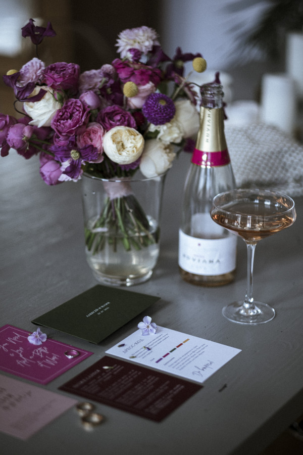 Нежная свадебная съемка с яркими акцентами