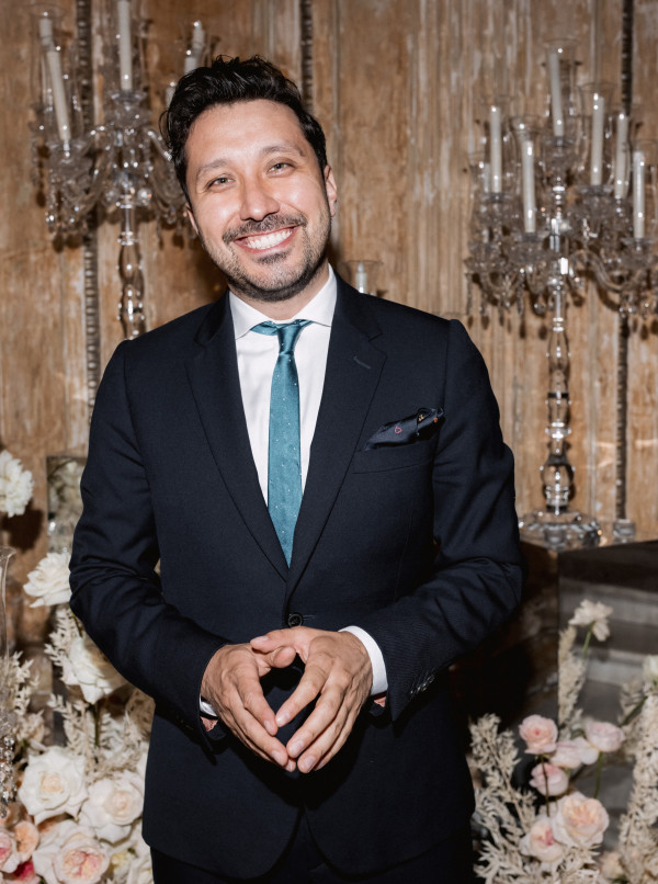 Ведущие Константин Анисимов