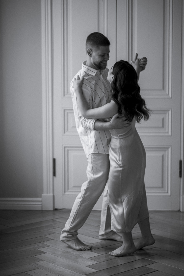 Нежная свадебная съемка с яркими акцентами