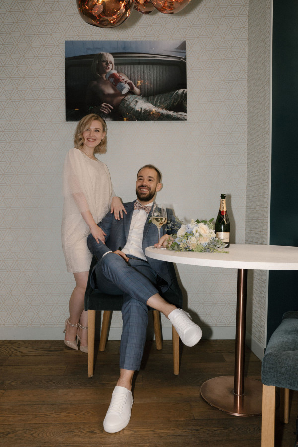 Париж, желтый микроавтобус и романтичная съемка для