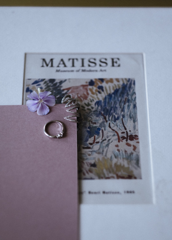 Нежная свадебная съемка с яркими акцентами