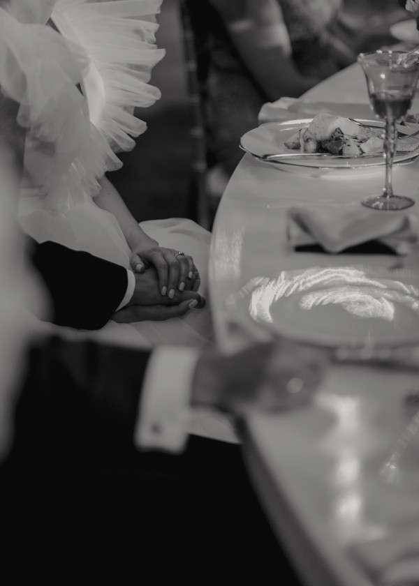 Лесная свадьба с ярким цветочным декором