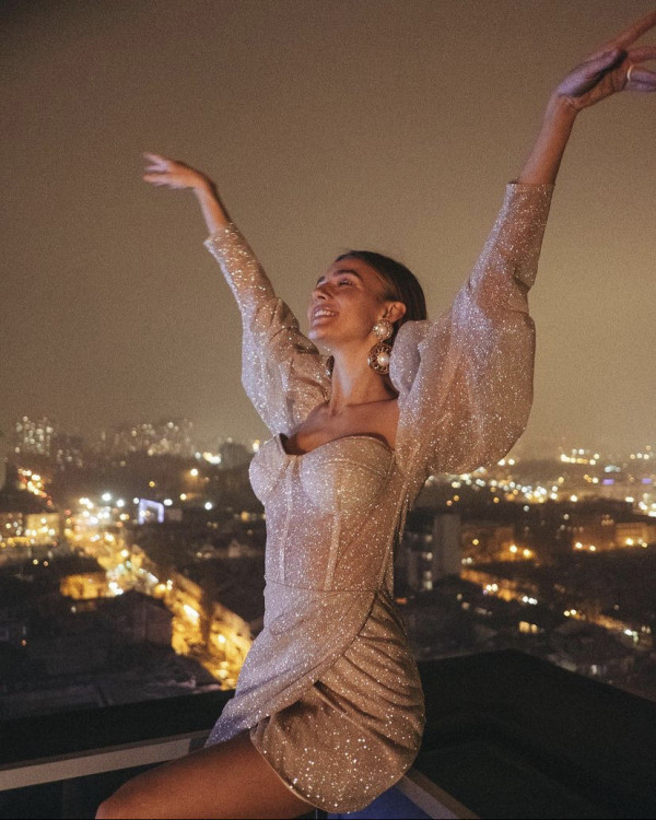 Платье невесты: трендовые цвета 2022 года