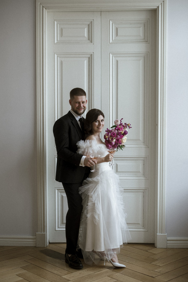 Нежная свадебная съемка с яркими акцентами