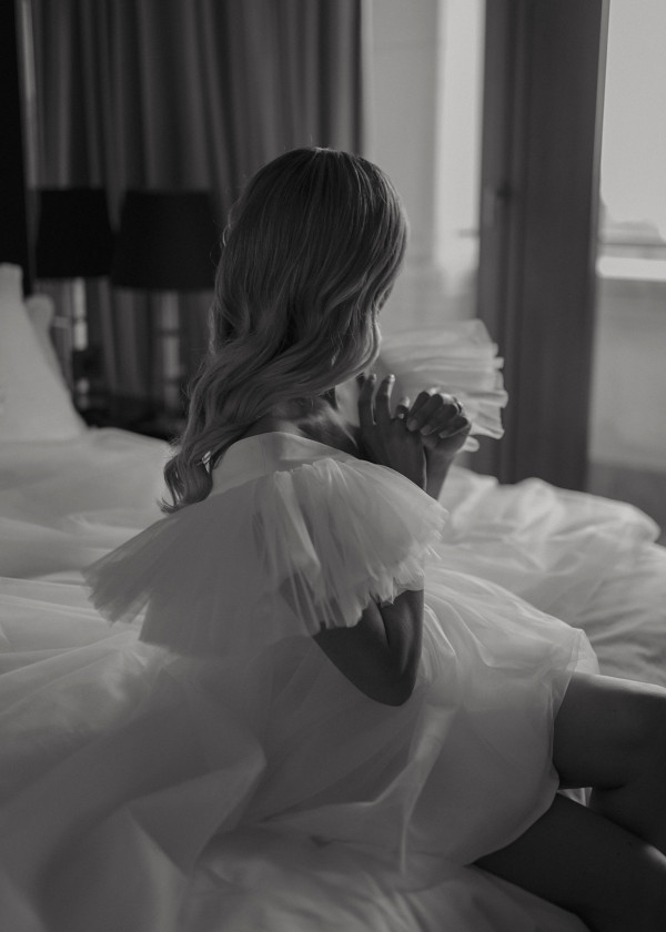 Лесная свадьба с ярким цветочным декором