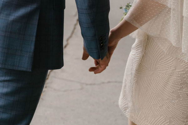 Париж, желтый микроавтобус и романтичная съемка для