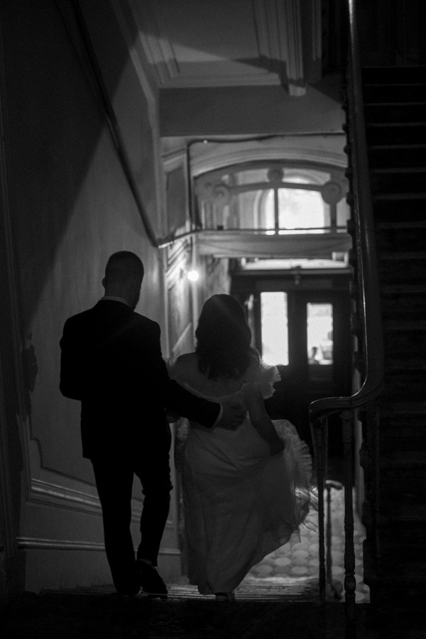 Нежная свадебная съемка с яркими акцентами