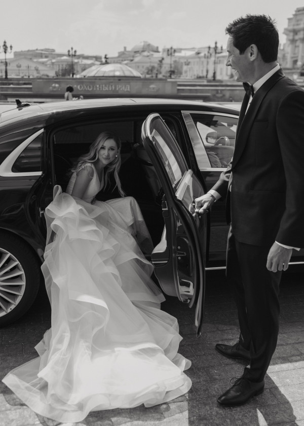 Лесная свадьба с ярким цветочным декором