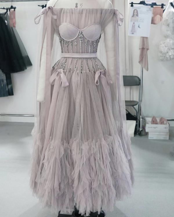 Платье невесты: трендовые цвета 2022 года