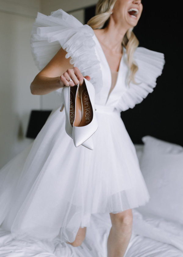 Лесная свадьба с ярким цветочным декором