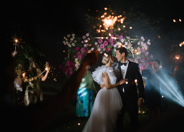 Лесная свадьба с ярким цветочным декором