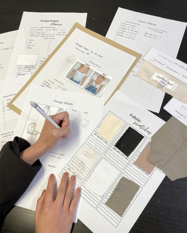 Платье невесты: трендовые цвета 2022 года