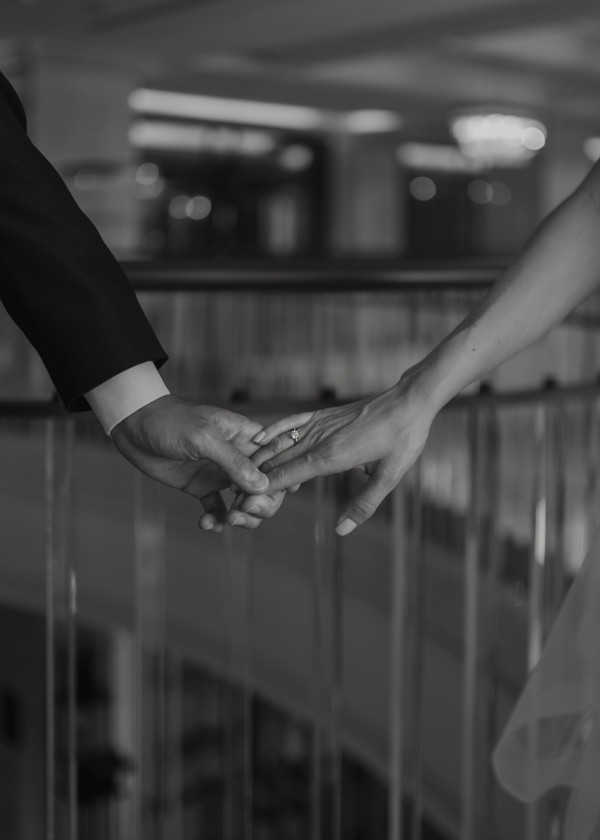 Лесная свадьба с ярким цветочным декором