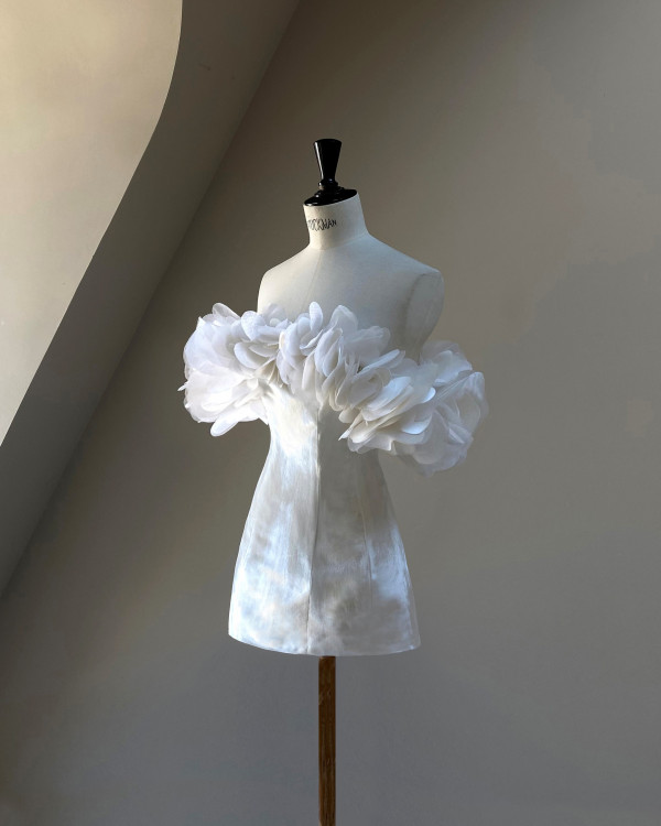 Мы знаем, где найти идеальное мини-платье для