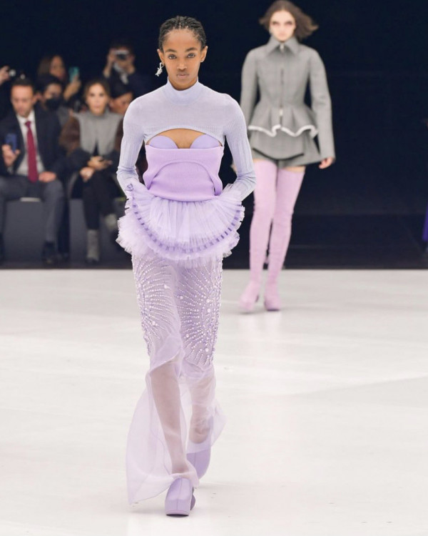 Платье невесты: трендовые цвета 2022 года