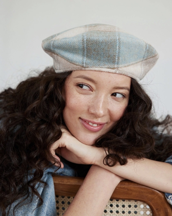 Модные шапки: что носить осенью/зимой 2022