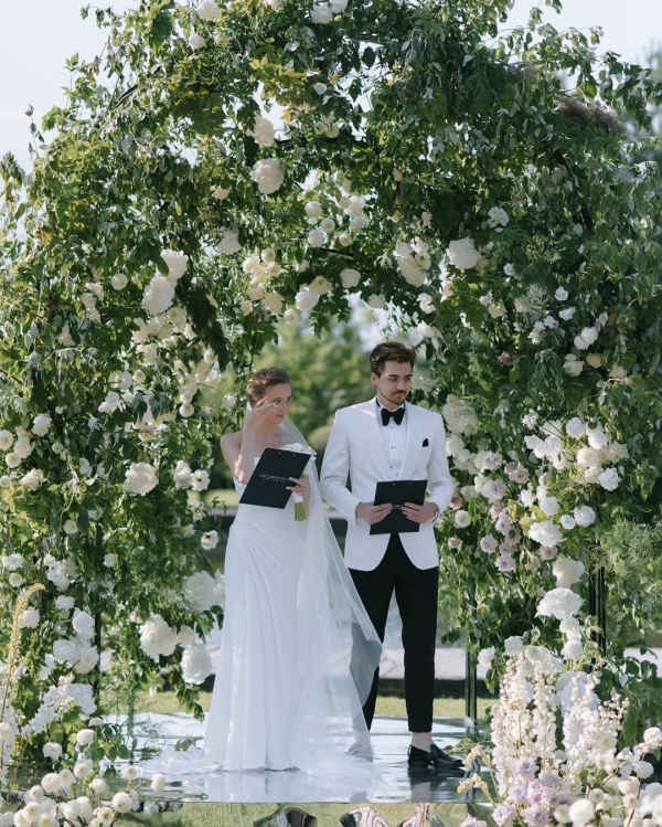 5 самых запоминающихся свадеб сезона 2022 в