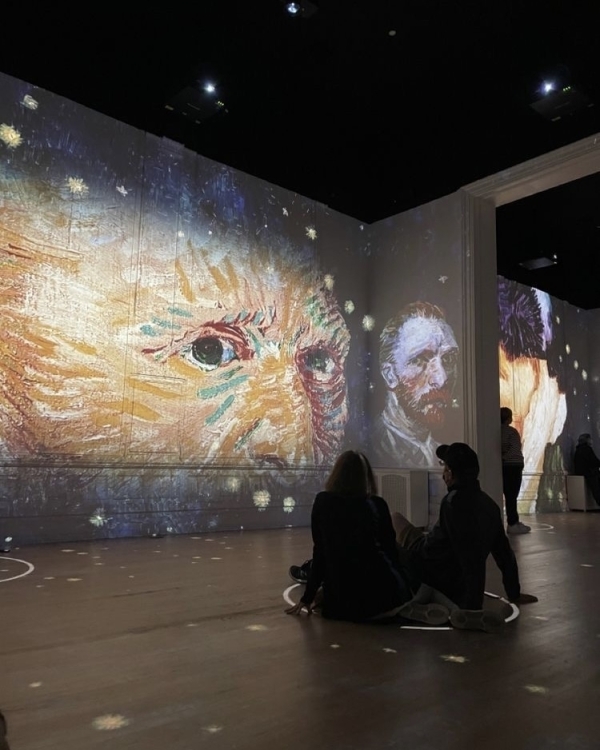 Куда пойти на свидание в октябре: культурные