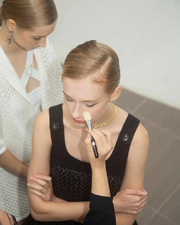 Тренды в прическах и макияже для невест