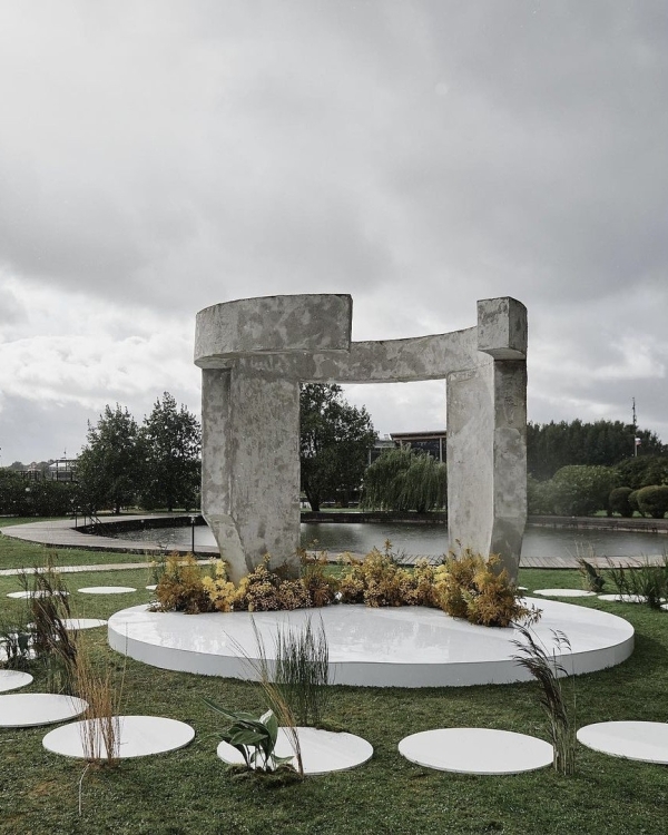 5 самых запоминающихся свадеб сезона 2022 в