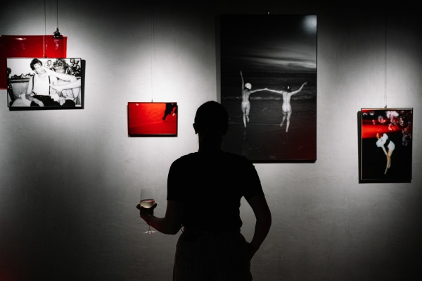 Как прошла первая выставка фотографа Арсения Прусакова