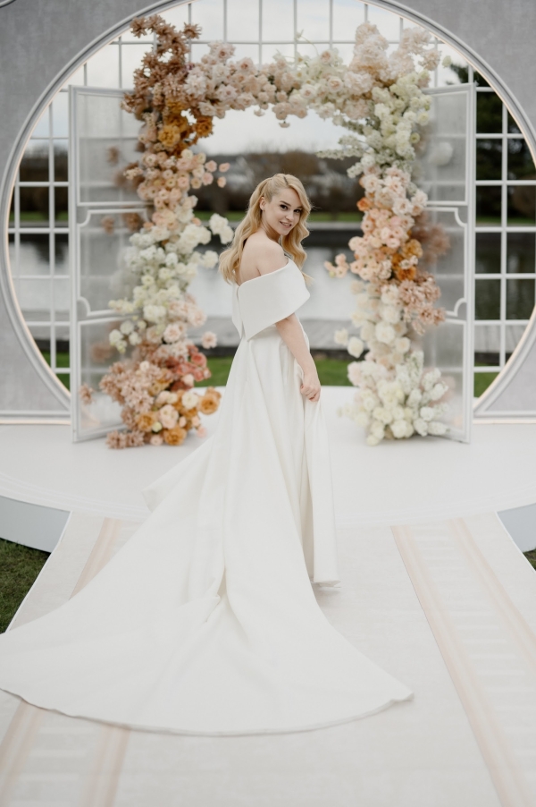 5 самых запоминающихся свадеб сезона 2022 в