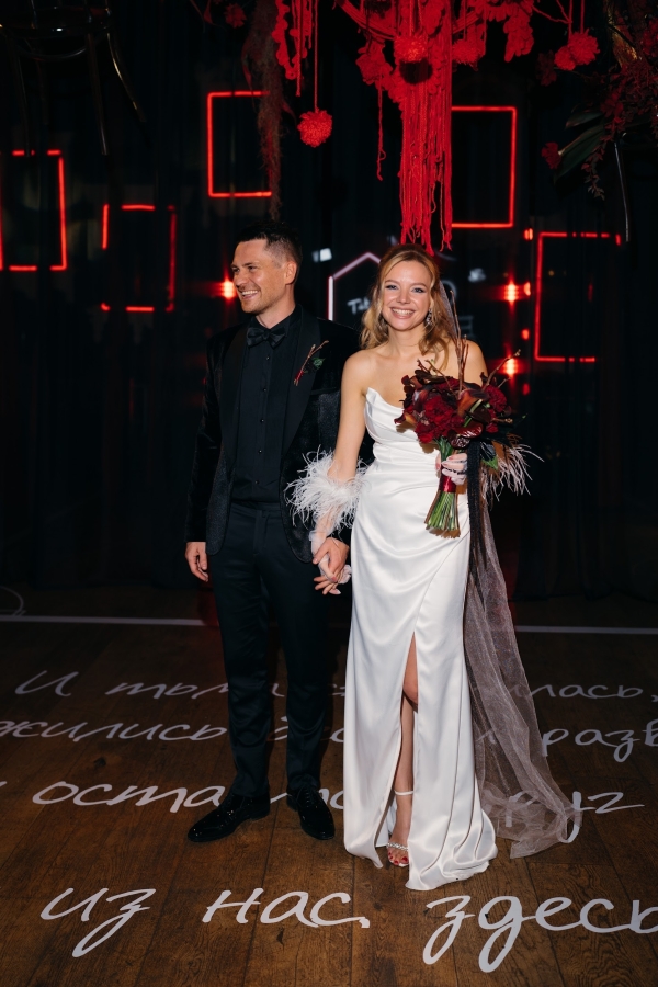 5 самых запоминающихся свадеб сезона 2022 в