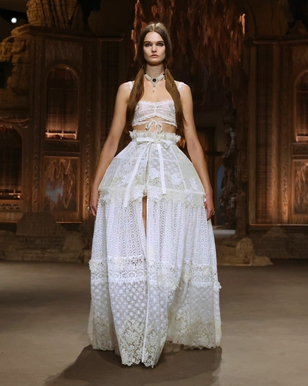 Тренды в прическах и макияже для невест