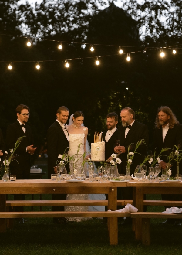 Свадебная церемония в готическом соборе и камерный