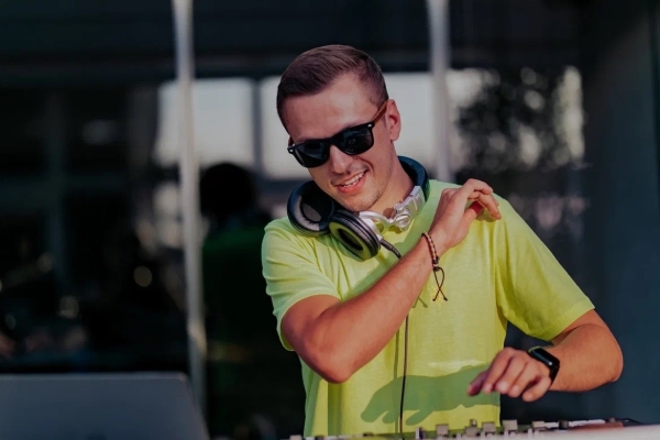 Диджеи Кирилл Свиридов