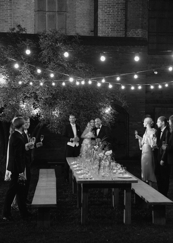 Свадебная церемония в готическом соборе и камерный