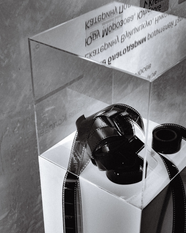 Как прошла первая выставка фотографа Арсения Прусакова