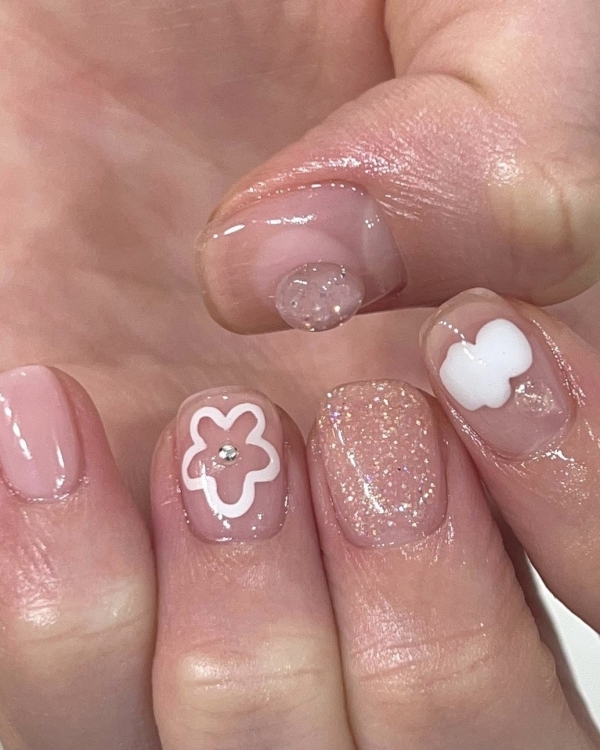 20 актуальных идей маникюра для холодного времени