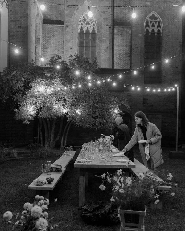 Свадебная церемония в готическом соборе и камерный