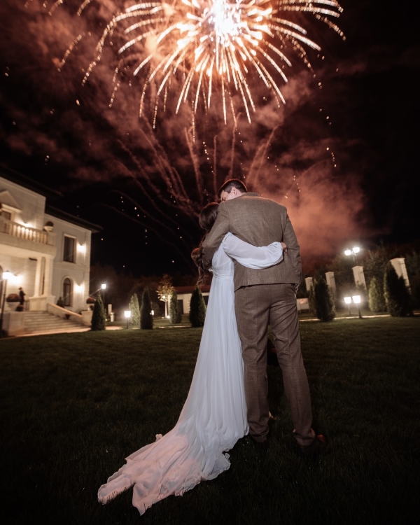 Свадьба в собственном шато с тысячами живых