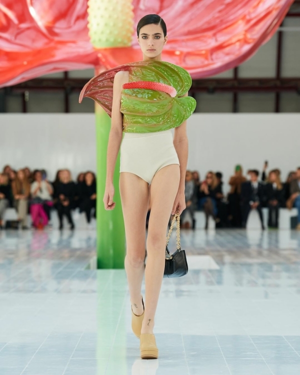 Тренды в прическах и макияже для невест