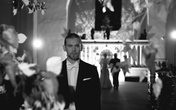 Свадебная церемония в готическом соборе и камерный