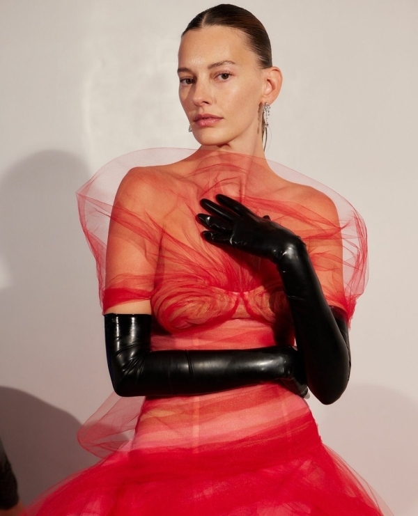 Тренды в прическах и макияже для невест