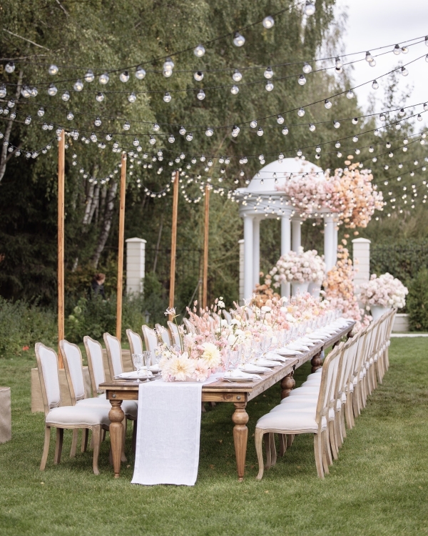 Свадьба в собственном шато с тысячами живых