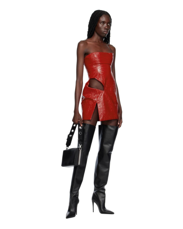 26 красных кожаных вещей, которые точно притянут