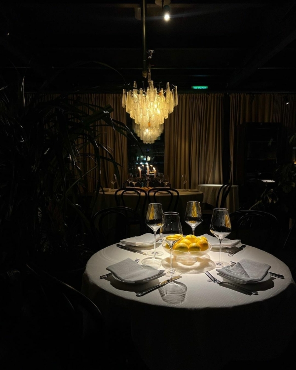 Осень в Петербурге: 8 уютных ресторанов для