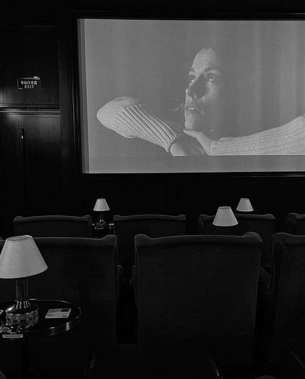 Электроакустический концерт, блины с угрем и маркет