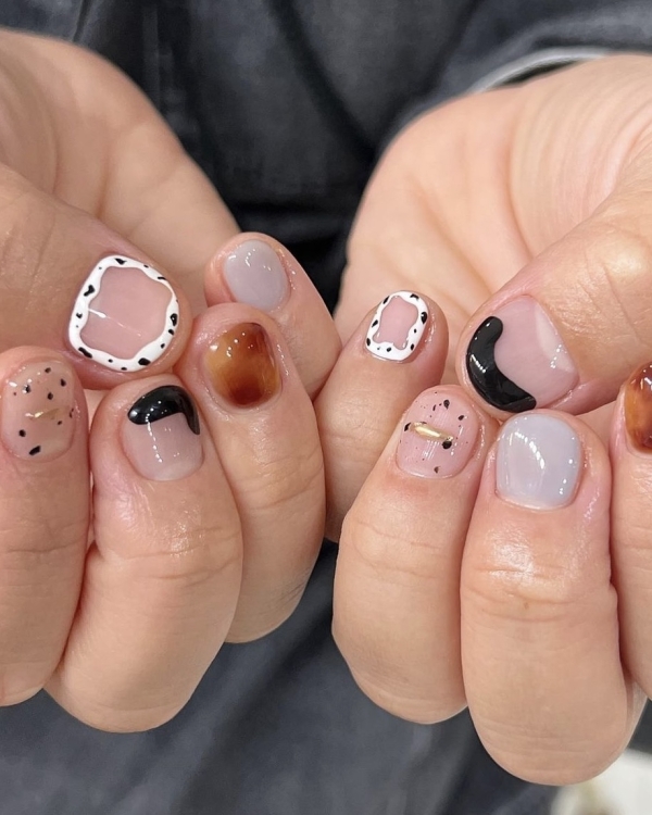 50 оттенков красного, анималистичный принт и стразы: