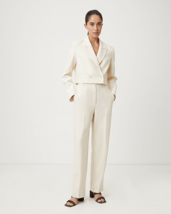 Теплые свадебные образы от российских брендов