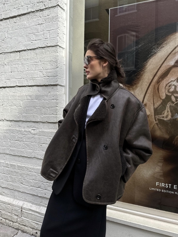 Шоколадный — новый черный: 30 предметов гардероба