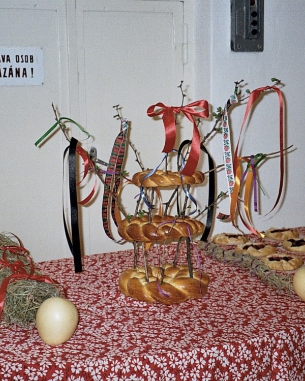 Мандарины, икра и очень много красного: вдохновение