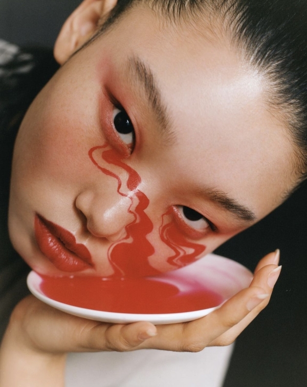 Страшно красиво: 20 небанальных идей макияжа на