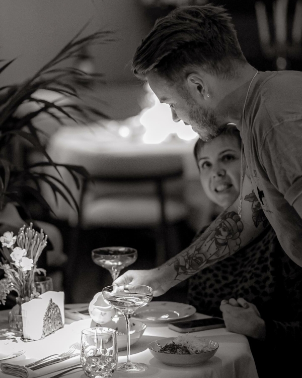 Шампанский ужин, вечеринки в честь Хэллоуина и